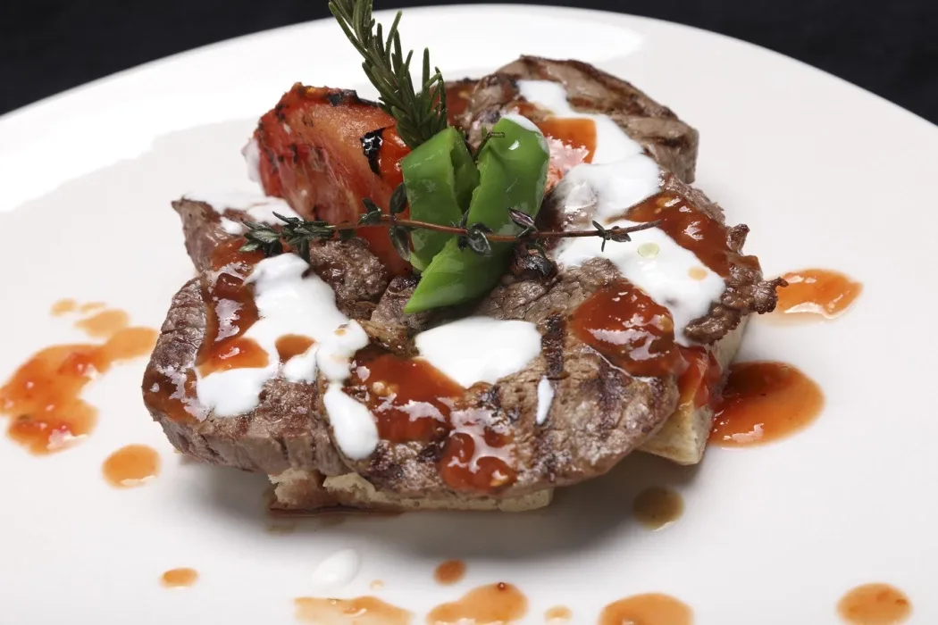 Cemile Sultan Liman Hanı Restoran 10